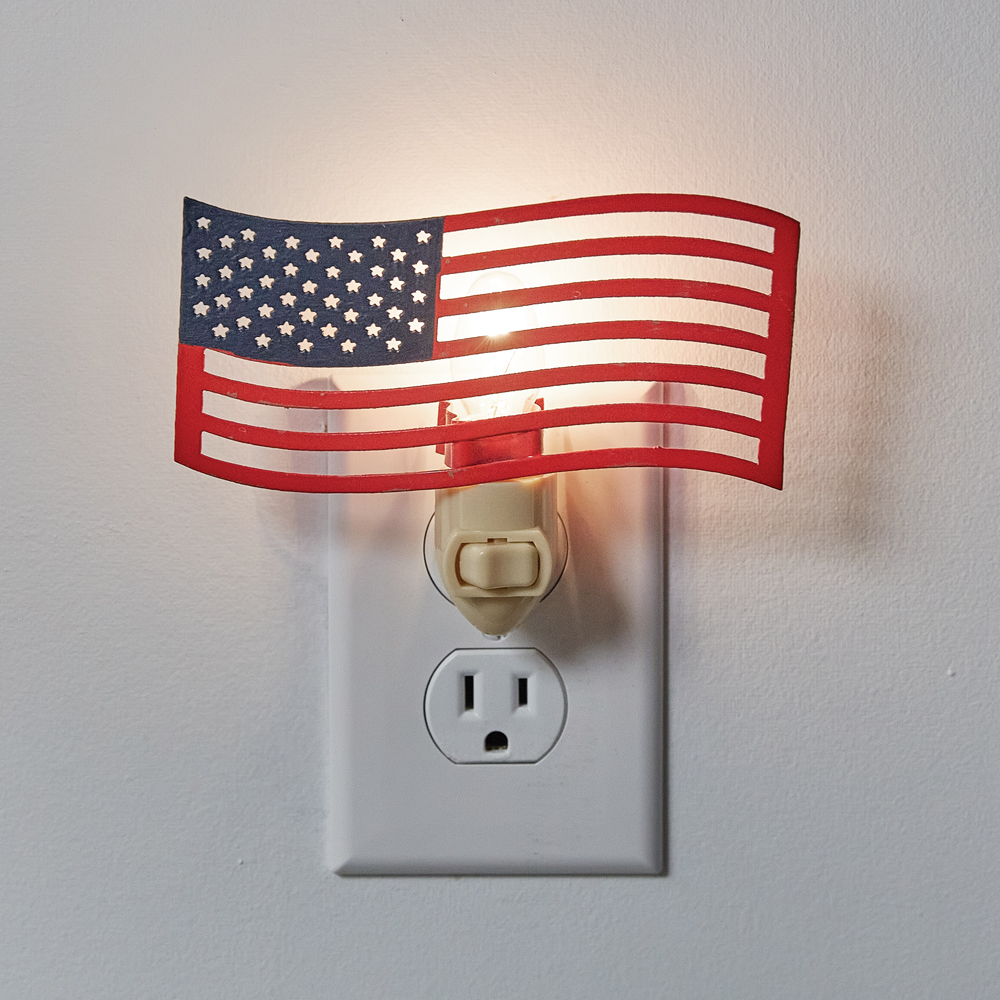 Vdsrup American Flag Eagle Night Light Set of 2 Patriotic 4th of July Plug in LED Nightlights Memorial Day Auto Dusk-to-Dawn Sensor Lamp for Bedroom Bathroom Kitchen Hallway Stairs